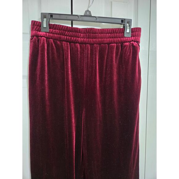 Skies are blue medium women's maroon wine velvet joggers new with tags - Picture 2 of 10